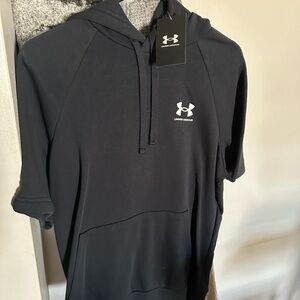 Under Armour Sleeveless Black Hoodie - Small